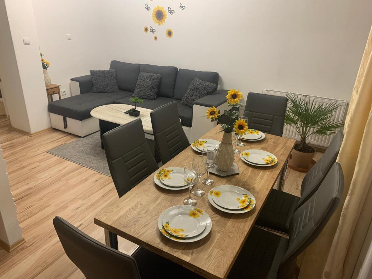 Apartman Slunecnice S Terasou Ceske Budejovice Eksteriør billede
