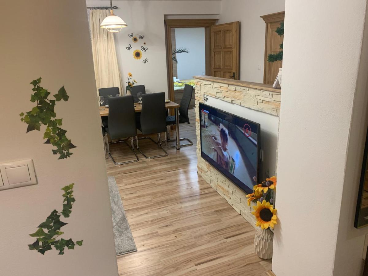Apartman Slunecnice S Terasou Ceske Budejovice Eksteriør billede